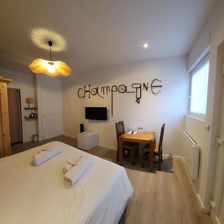 Chambres Privees Hyper-Centre Epernay Lit 160X200Cm Exteriör bild